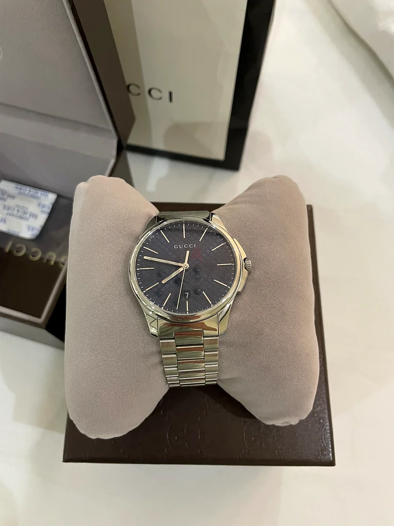 Gucci genuine men's watch, lightly used, large size, with original invoice and all accessories63201692197891111