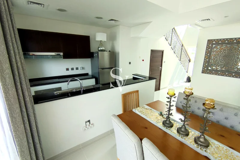 Fully Furnished  |  Single Row  |  Vacant Soon64003719300993112
