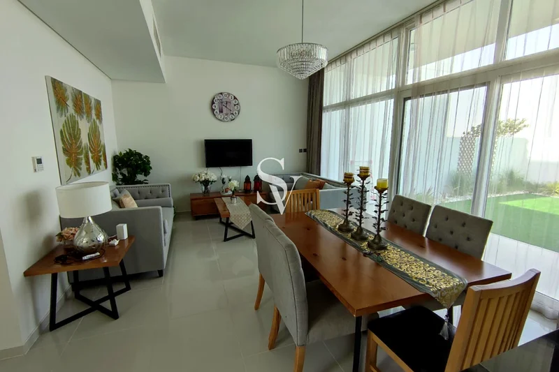 Fully Furnished  |  Single Row  |  Vacant Soon64003719300993110