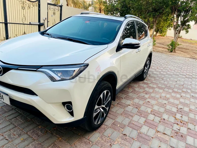 رافي فور VXR بحالة جيدة، مع كيلومترات قليلة، وبجميع المواصفات الكاملة @49000634013066137611123