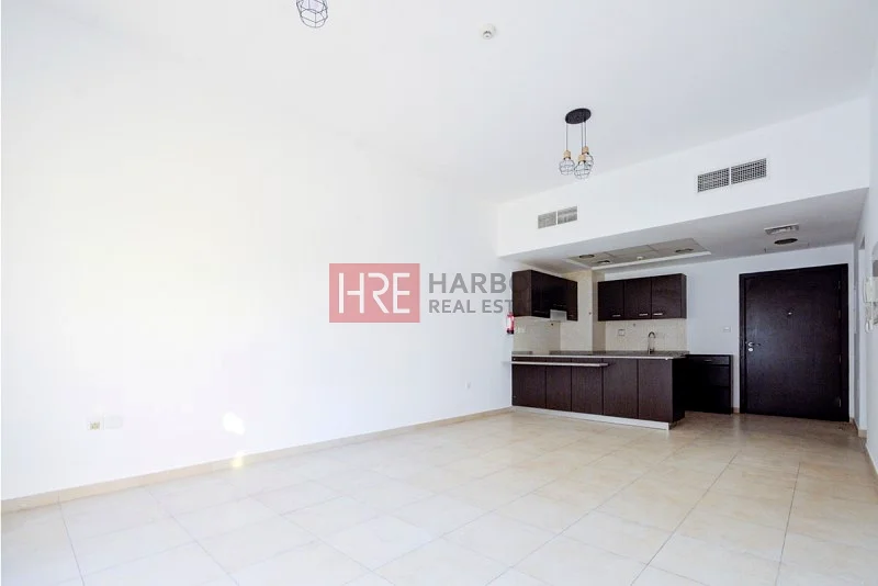 Bright and Spacious | Ideal Home | Prime Location63917828836355113