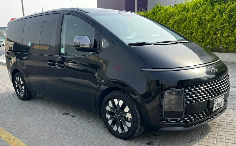 Hyundai Staria 9 str Premium Full Options, V6 3.5L, 2022 model, very good condition, GCC from Agency63406897985409112