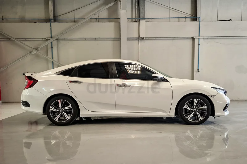 AED 911/month | 2019 Honda Civic RS | GCC Specs | Ref#34111863398548448513113