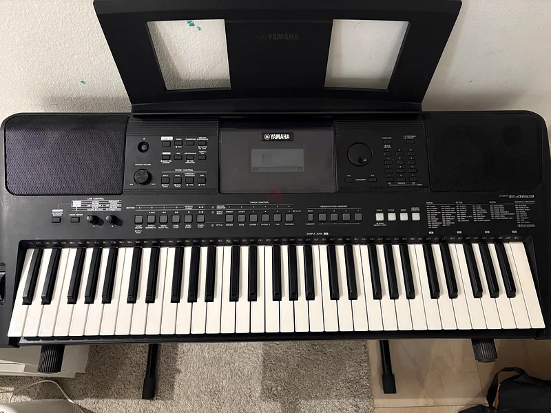 Yamaha PSR-E463 61-Key Digital Keyboard63205893058307111