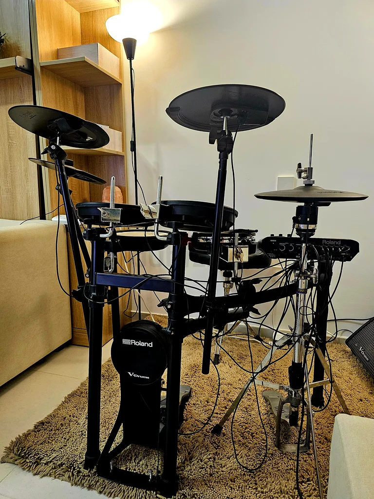 Roland TD-08 electric drums full kit with not stand and sticks63205893398657111