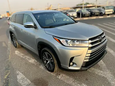 2017 Toyota Highlander LE Plus - MidOption - 3.5L V6 - Full 7 Seater - Trunk Auto