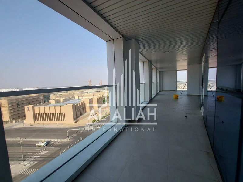 Elegant 3BHK with maid room, pool, gym, parking, and balcony | Views of Gate Towers & Sorbonne University63403403181569111