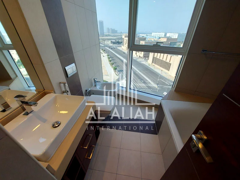 Elegant 3BHK with maid room, pool, gym, parking, and balcony | Views of Gate Towers & Sorbonne University63403403181569114