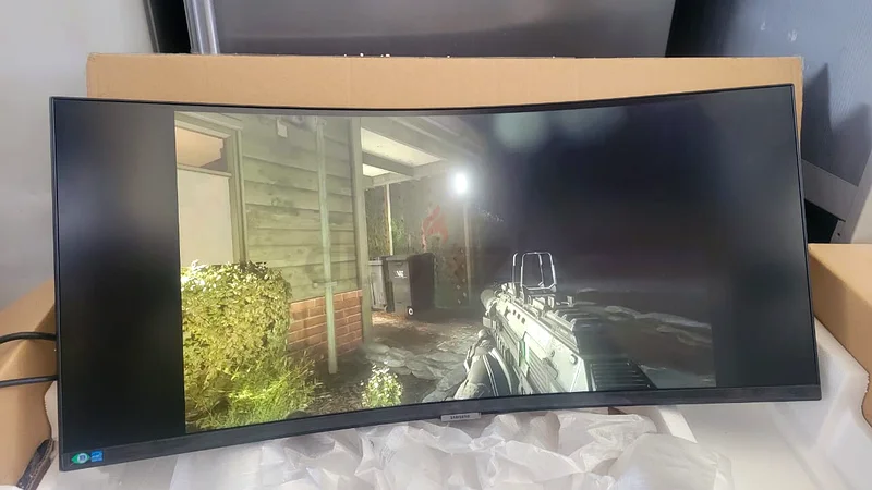Samsung ViewFinity S6 Ultrawide (USB Type C, Hdmi, DP, USB) 100Hz QHD 3440x1440 Curved Monitor63197144137858112