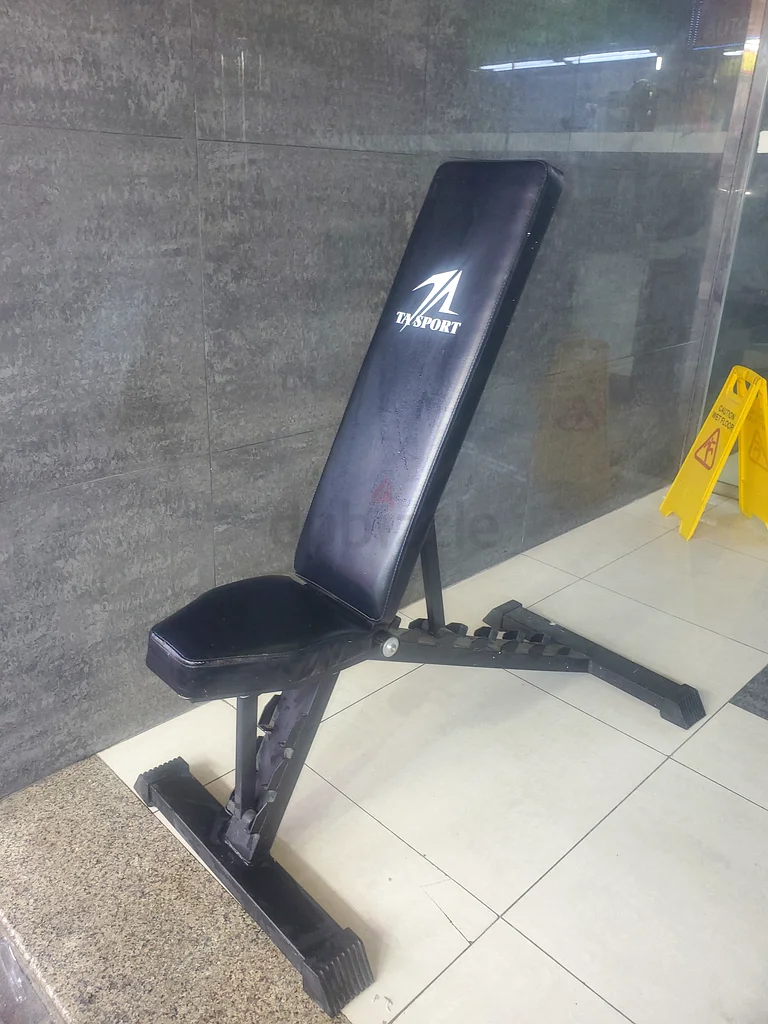Compact Adjustable Workout Bench for Home Gym63199137014785114