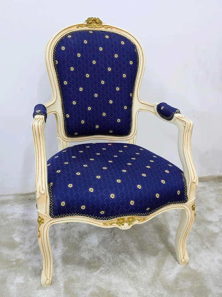 كراسي يدوية قديمة63207411308417113