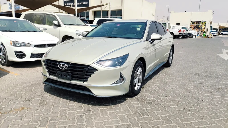 HYUNDAI SONATA 2020 GCC  
FULL OPTION LEATHER SEATS  
CROSS CONTROL  
VERY CLEAN CAR, GOOD CONDITION63406912192771112