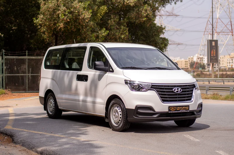 12-Seater Passenger Van | Automatic | GCC Specs | Ref#H1067863406914683011111