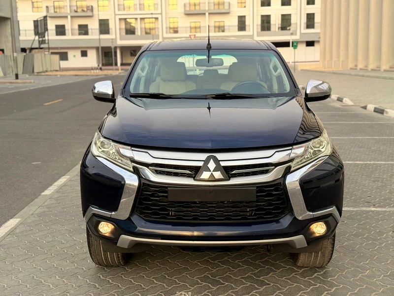 Mitsubishi Montero Sport 2017 GCC Full Service Agency Orginal paint63223819478018111