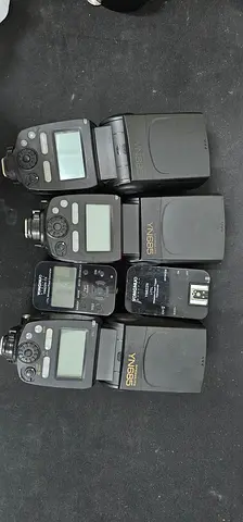 3 pieces yongnuo flash YN685 (NIKON)+ trigger (2)