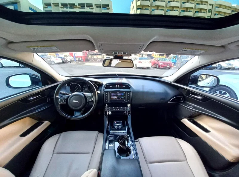 Jaguar XE 2017 American632223121756181114
