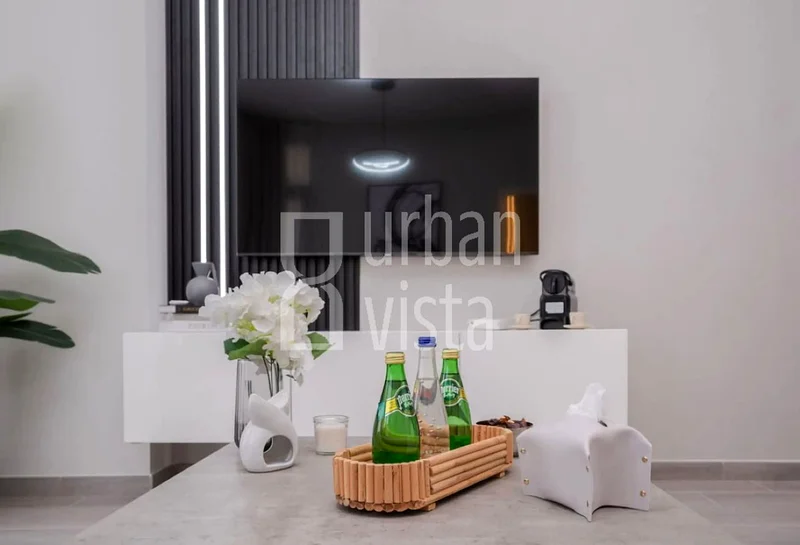 Ready to Move | Semi-closed kitchen | Podium View64030514396161112