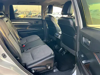 صورة 15 لـ 2017 Toyota HIGHLANDER