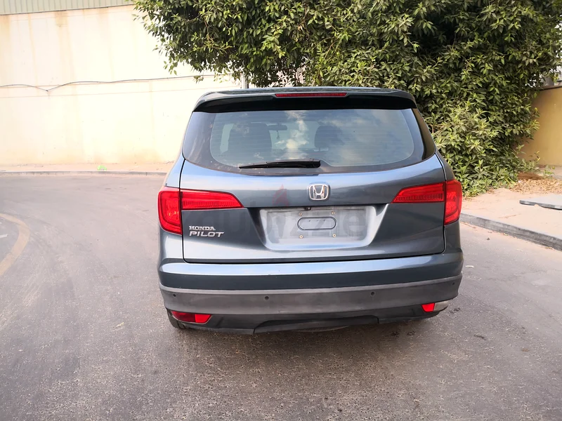 هوندا بايلوت 2016، طبعة الخليج، طلاء أصلي، مع سجل خدمات من وكالة هوندا63223316188417114