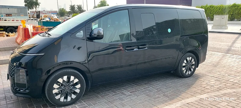 Hyundai Staria 9 str Premium Full Options, V6 3.5L, 2022 model, very good condition, GCC from Agency63406897985409114