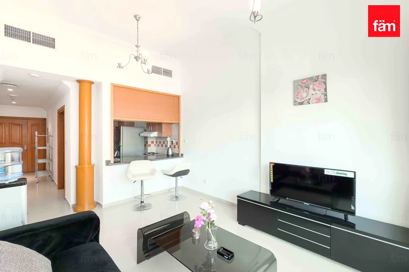 VACANT | CLOSE TO METRO | HIGH ROI | BIG LAYOUT64037174094722110