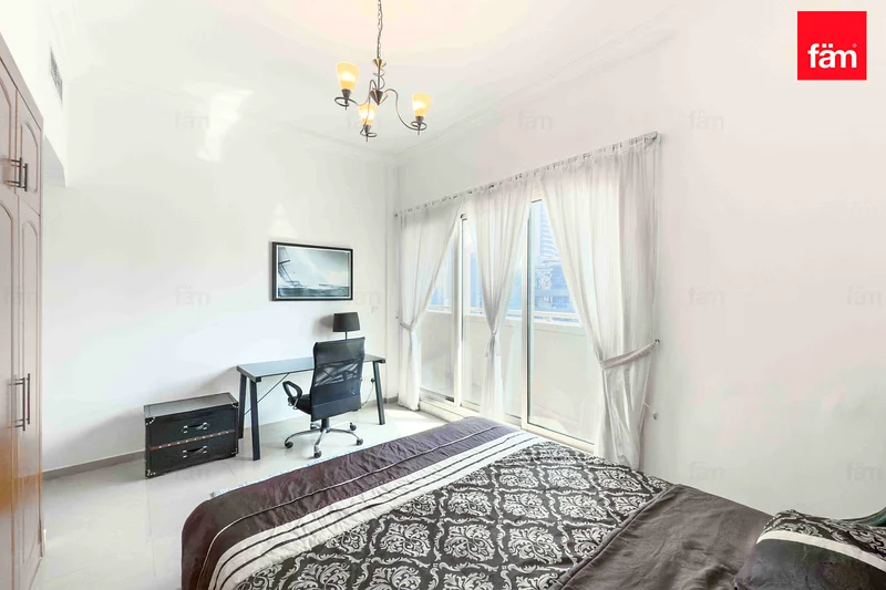 VACANT | CLOSE TO METRO | HIGH ROI | BIG LAYOUT64037174094722114