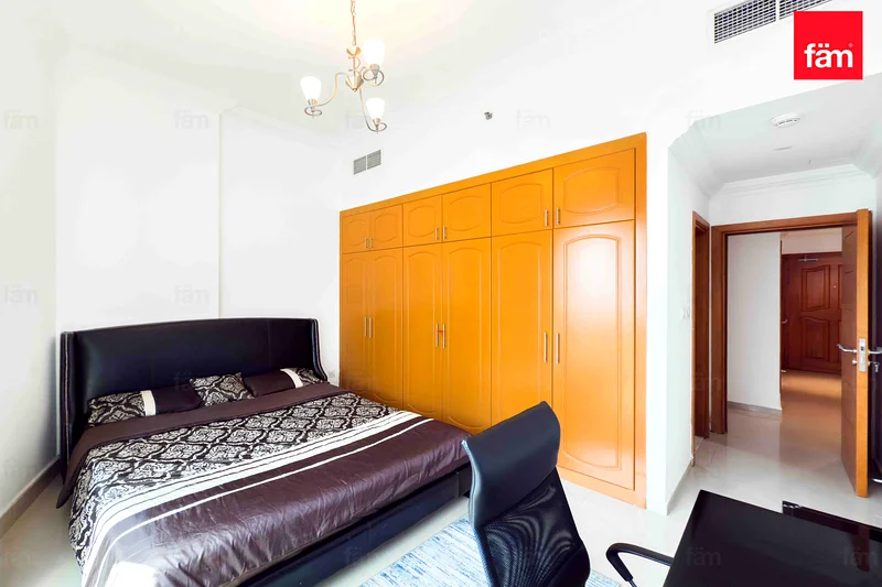 VACANT | CLOSE TO METRO | HIGH ROI | BIG LAYOUT64037174094722113