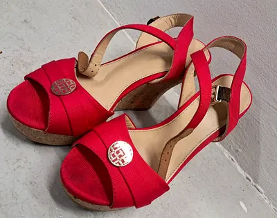 Chic Red Wedge Sandals - Perfect for Any Occasion!
