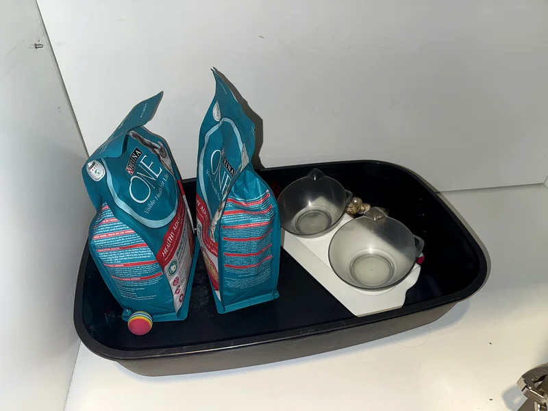 Purina Cat Food, litter box  food container63205365502978111