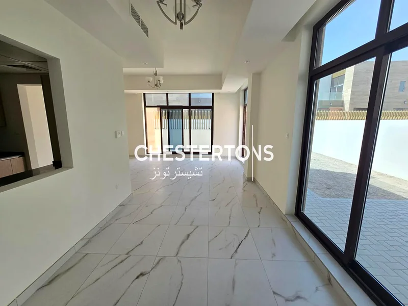 Overlooking Park | Corner Unit | Cash Buyer Only63991820749570113