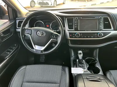 صورة 11 لـ 2017 Toyota HIGHLANDER