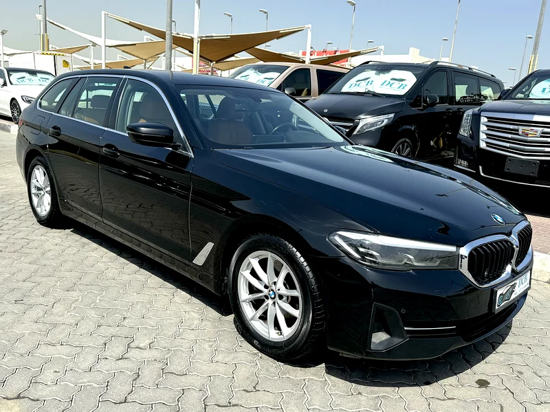 BMW 520i 2022 GCC HATCHBACK full option very good condition warranty 1 year from MP WARRANTY632282792503061115