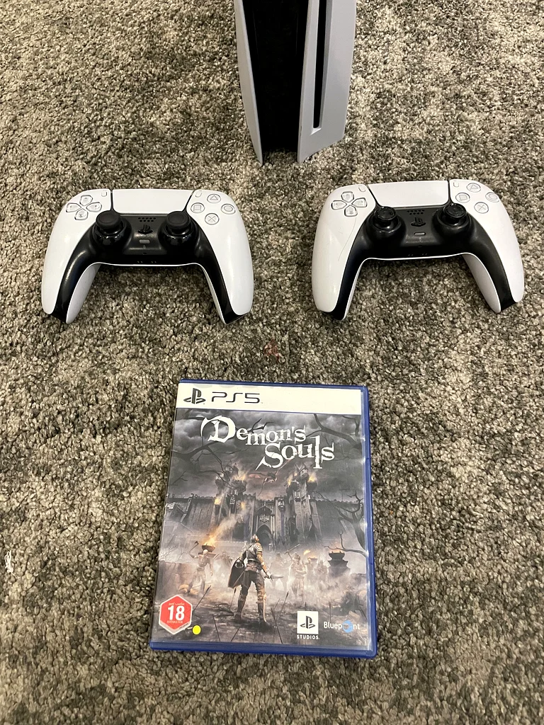 PS5 Disc 2 controller63204869195138111