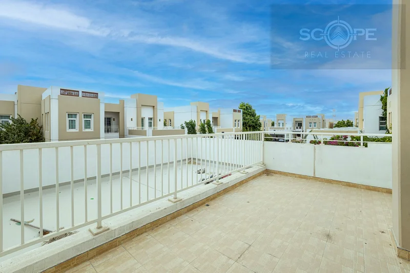 صف واحد | 5 غرف نوم | مسبح خاص | قطعة أرض 7,83063731086388738112
