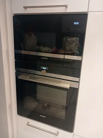 Siemens IQ700 Built-in Oven And New model Built-in Microwave  Very Good Condition