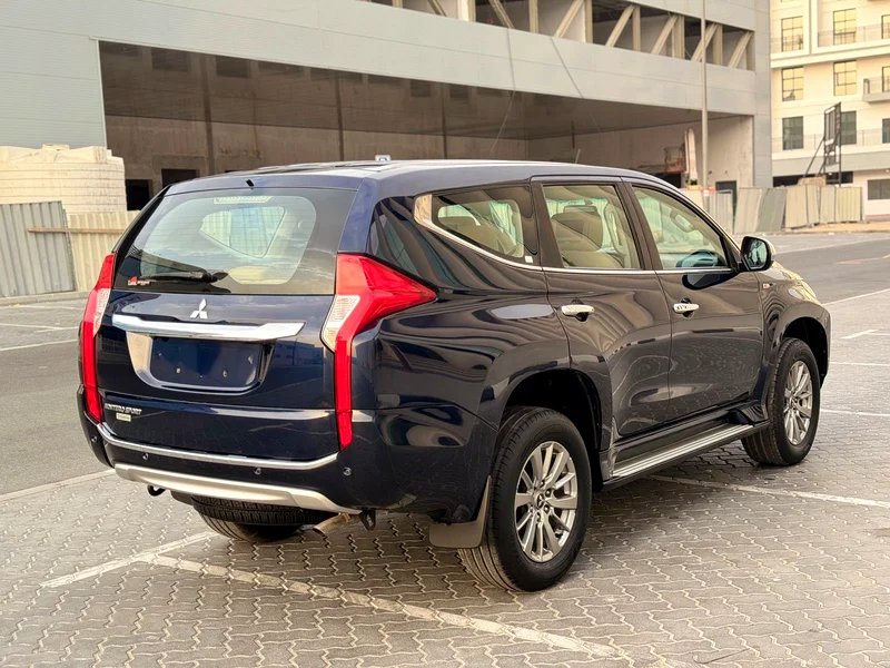 Mitsubishi Montero Sport 2017 GCC Full Service Agency Orginal paint63223819478018113