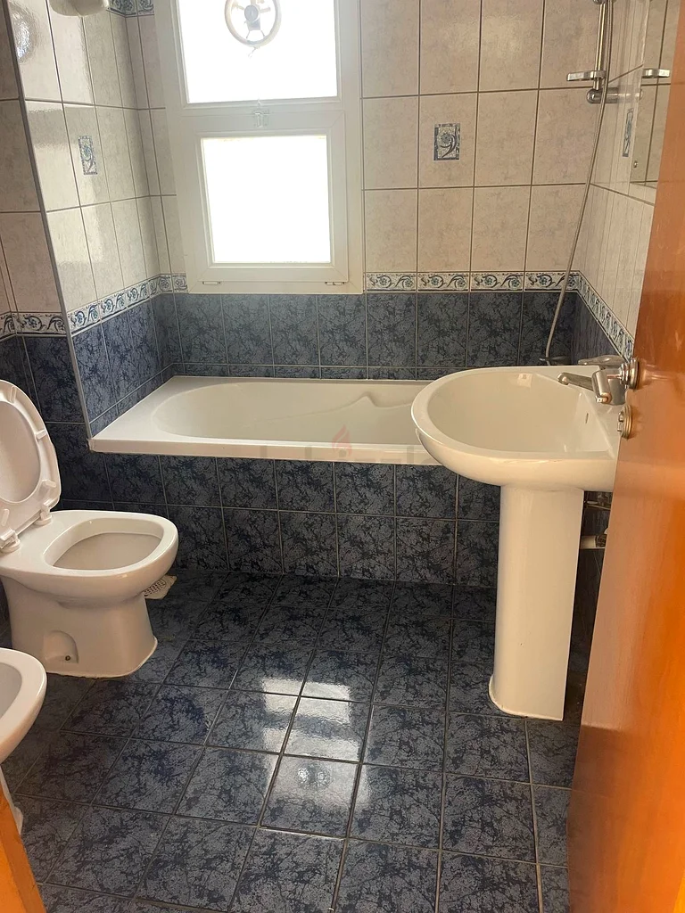 Master Bedroom available for rent63218792132993113
