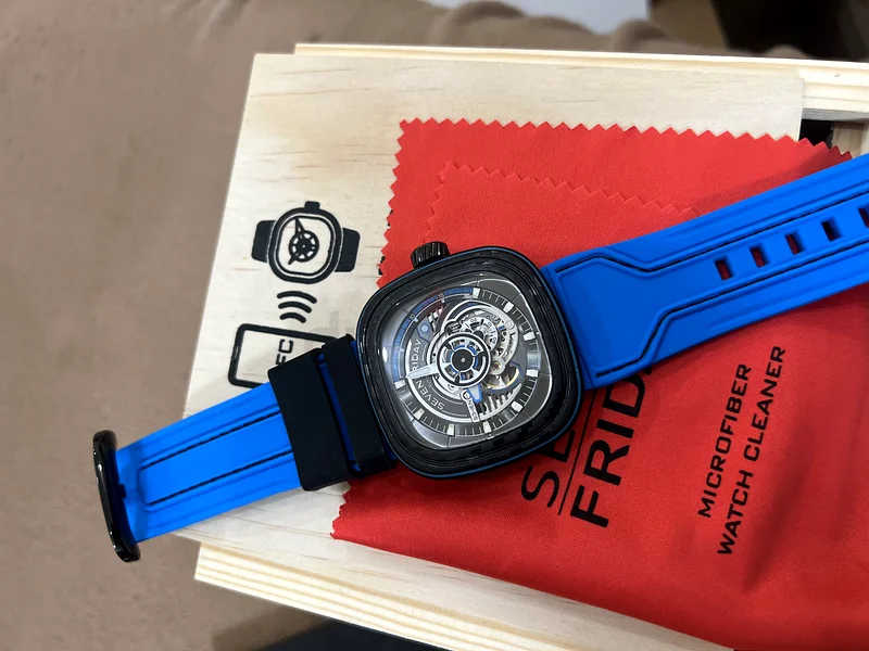 SEVENFRIDAY PS3/0463201692504451112