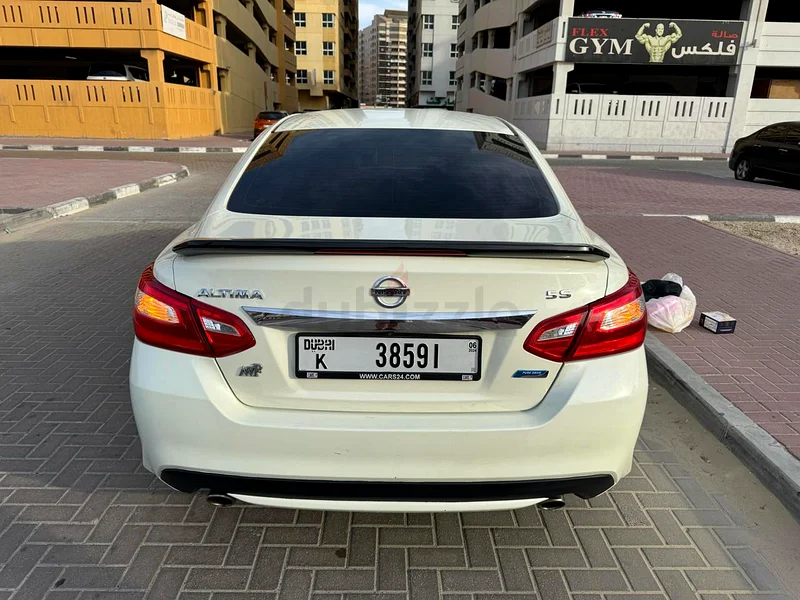 Nissan altima 2.5 5S 2017 in great condition63227258242305112