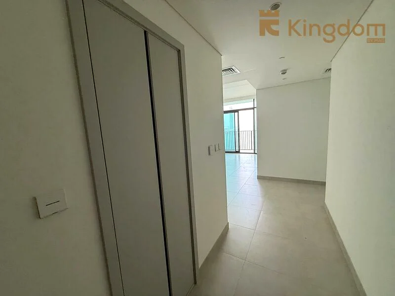 Stylish 2-Bedroom Apartment | Creek & Skyline Views64026368490881112