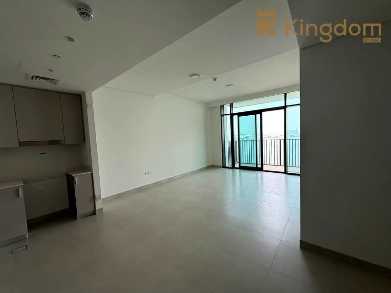 Stylish 2-Bedroom Apartment | Creek & Skyline Views64026368490881110
