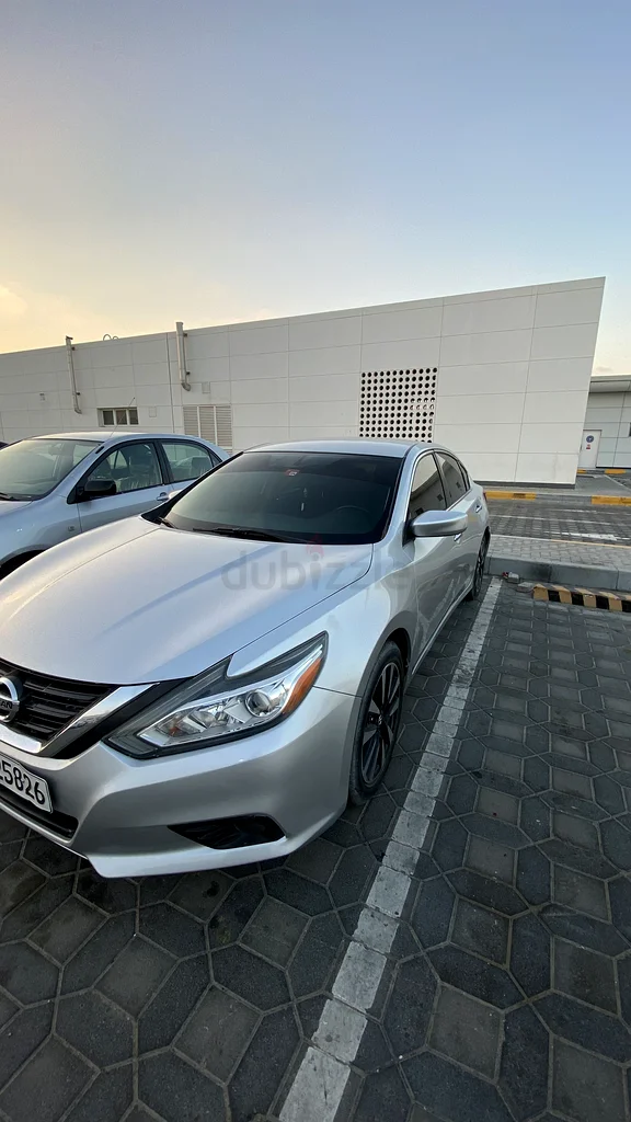 Nissan Altima 2018, clean – used by woman – price negotiable63399973036417113