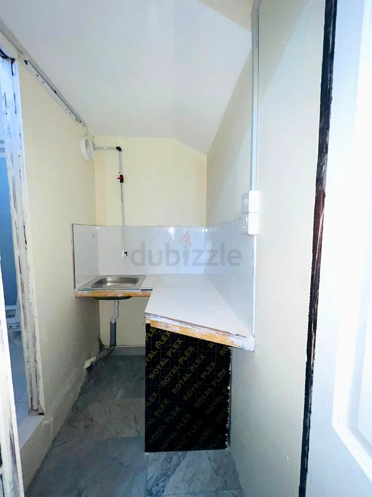 Studio Room Available for Monthly Rent63220800706947111