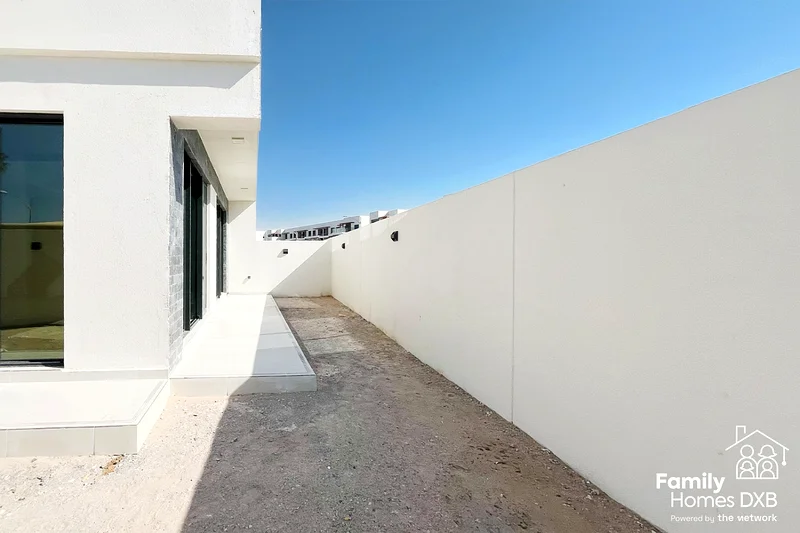 وحدة زاوية | 6 غرف نوم + خادمة | وحدة زاوية63971398455041114