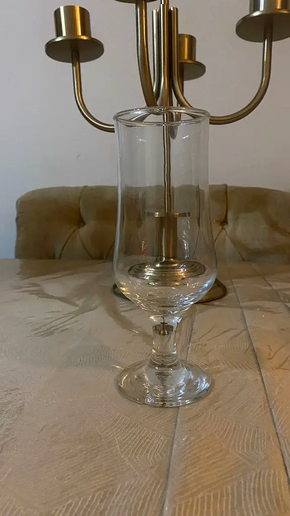 Elegant Vintage Glassware wine glasses  - Perfect for Collectors!