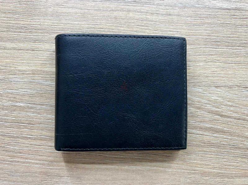 محفظة أنيقة سوداء بنار - مثالية لكل مناسبة!63197648281731113