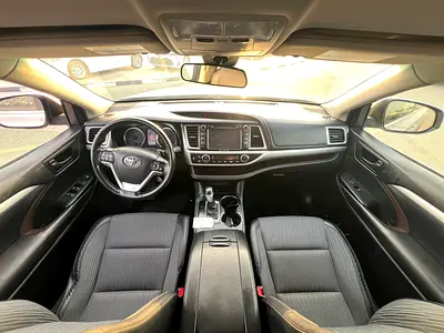 صورة 10 لـ 2017 Toyota HIGHLANDER