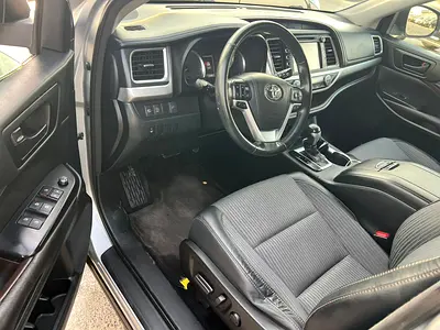 صورة 12 لـ 2017 Toyota HIGHLANDER
