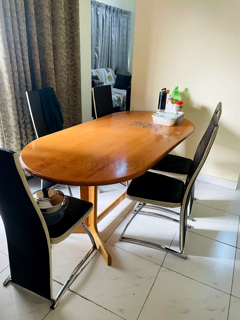 Used dining table set for sale63211427817347111