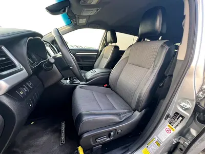 صورة 13 لـ 2017 Toyota HIGHLANDER